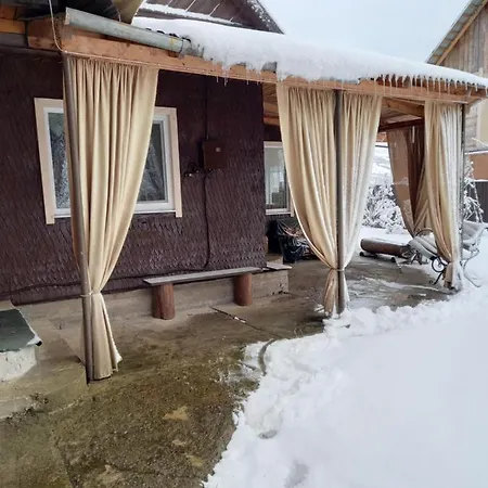 райський куточок Holiday home Synevyr